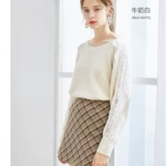 Sweater - Picture 2 of 2